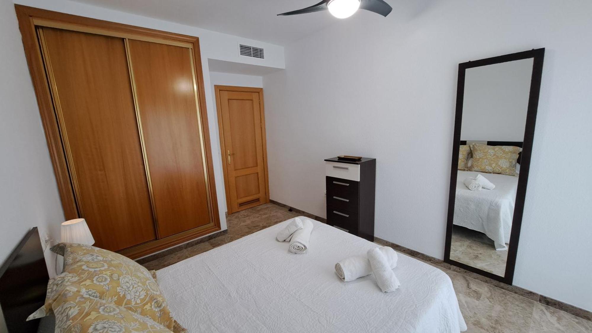 Apartamentos Maria Cristina Con Parking Gratis กอร์โดบา ภายนอก รูปภาพ